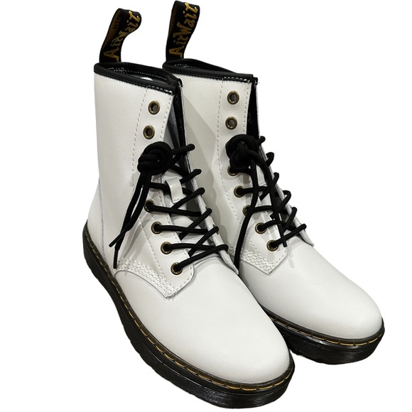 Doc Martens Zavala 8-Eyelet Combat Boots SIZE: 8 US M - Picture 2 of 8